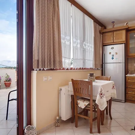 Apartment Lakis Spartokhorion